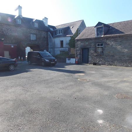 Hotel The Red Lion à Llangadog Extérieur photo