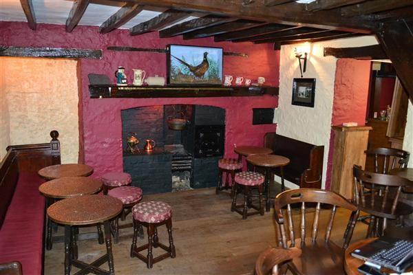 Hotel The Red Lion à Llangadog Extérieur photo
