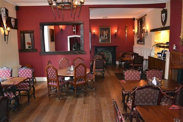 Hotel The Red Lion à Llangadog Extérieur photo